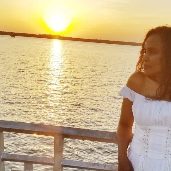 Meet your Posher, Carole - Picture 1 of 1